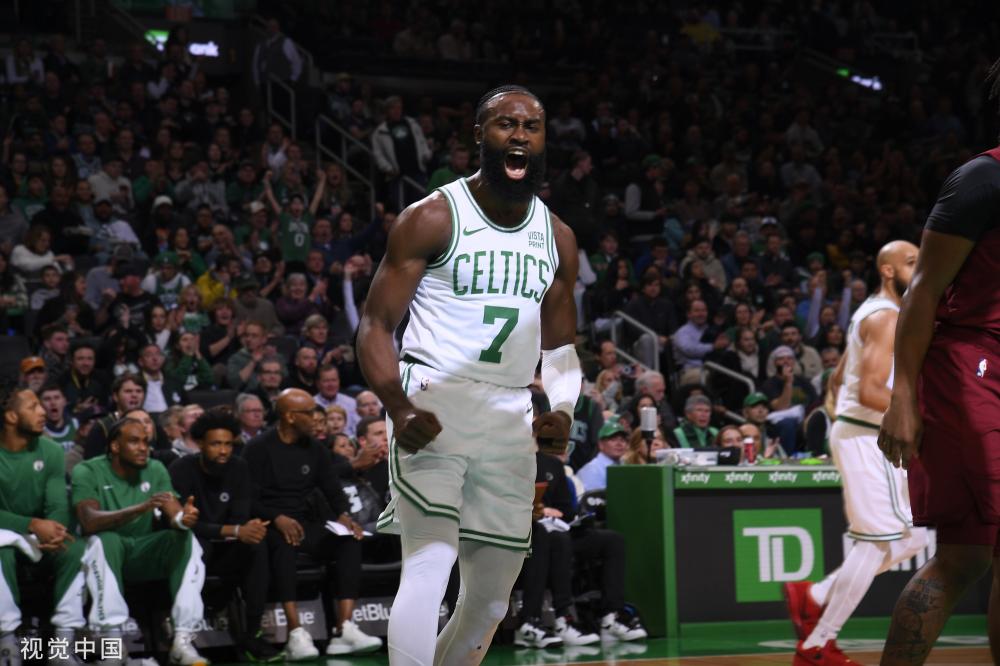 显得尤为致 显得尤为致