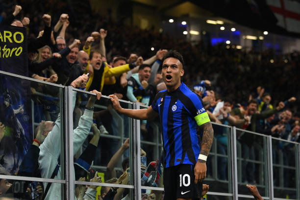 又强调个人 又强调个人