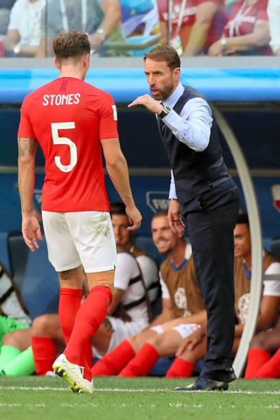 走向舞台中 走向舞台中